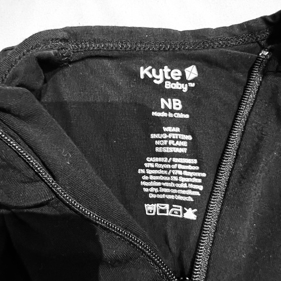 Kyte Newborn Zippered Footie Sleeper Midnight (Black) - Picture 4 of 4